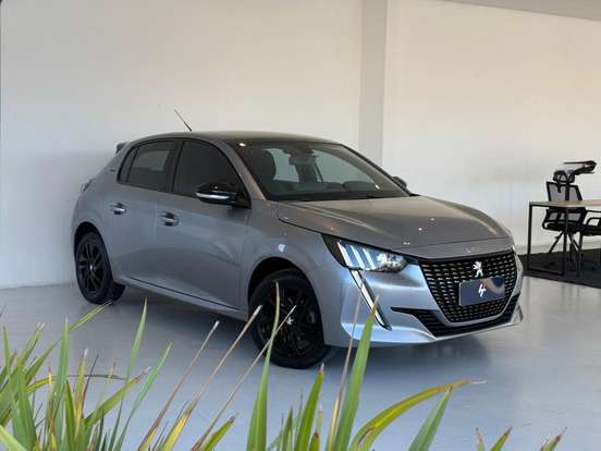 PEUGEOT-208-2023