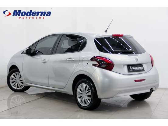 PEUGEOT-208-2019
