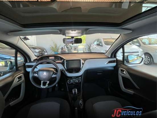 PEUGEOT-208-2013