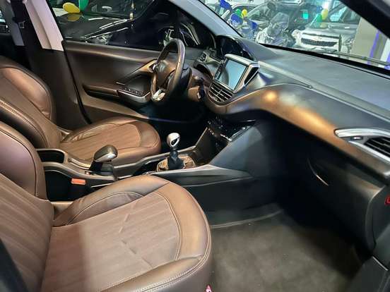 PEUGEOT-208-1.6 GRIFFE 16V FLEX 4P MANUAL PEUGEOT-208-2016