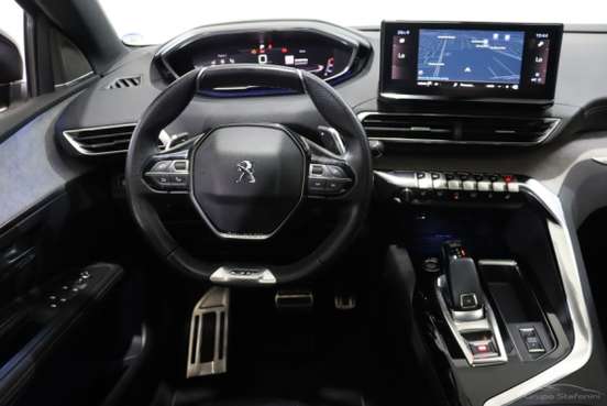 PEUGEOT-3008-2022