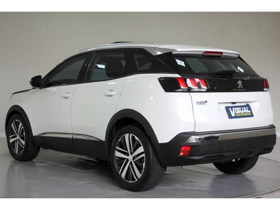PEUGEOT-3008-2018