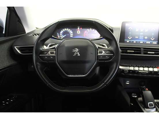 PEUGEOT-3008-2018