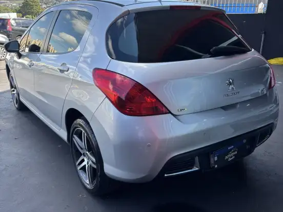 PEUGEOT-308-1.6 GRIFFE THP 16V GASOLINA 4P AUTOMÁTICO PEUGEOT-308-2015
