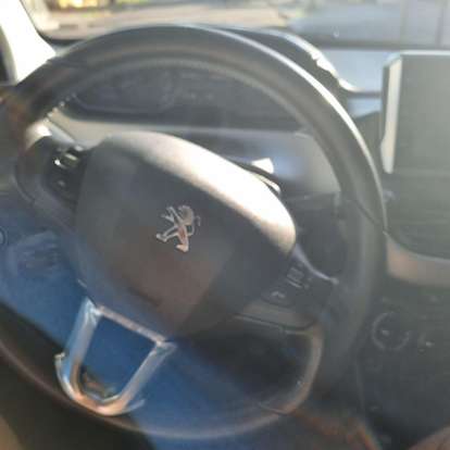 PEUGEOT-2008-2019