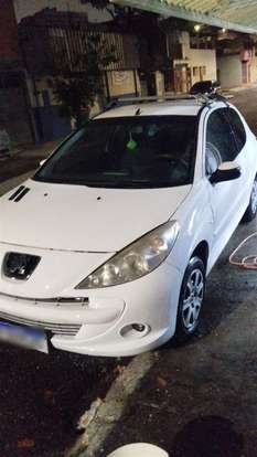 PEUGEOT-207-2012