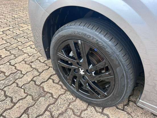 PEUGEOT-208-1.0 FIREFLY FLEX STYLE MANUAL PEUGEOT-208-2023