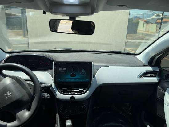 PEUGEOT-208-2013