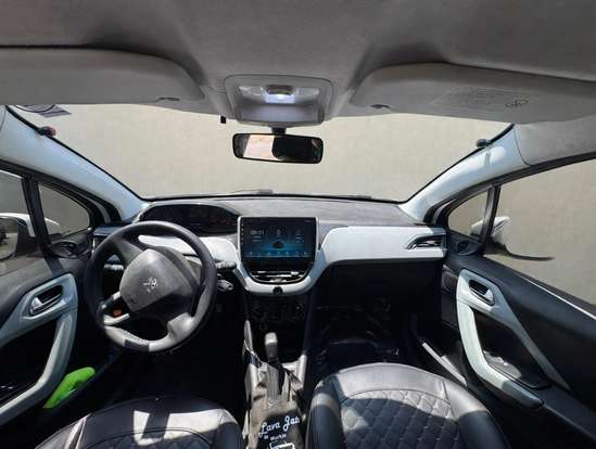 PEUGEOT-208-2013