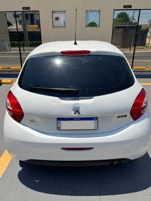 PEUGEOT-208-2013