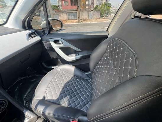 PEUGEOT-208-2013