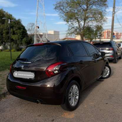 PEUGEOT-208-2013