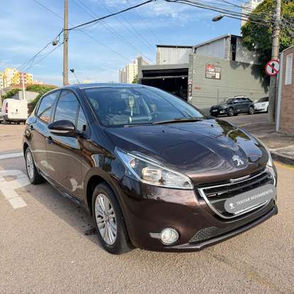 PEUGEOT-208-2013