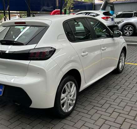 PEUGEOT-208-2022