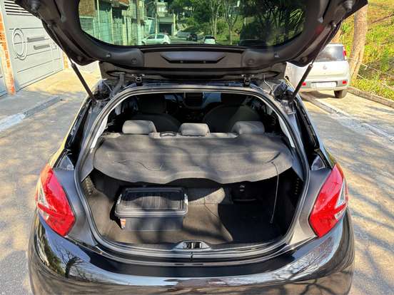 PEUGEOT-208-1.6 ACTIVE PACK 16V FLEX 4P AUTOMÁTICO PEUGEOT-208-2018