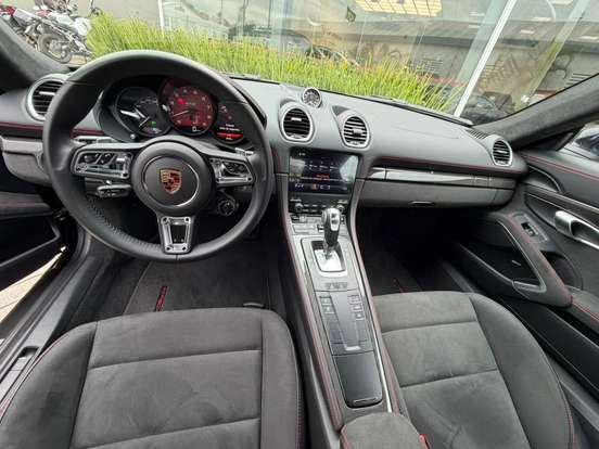 PORSCHE-718-2025