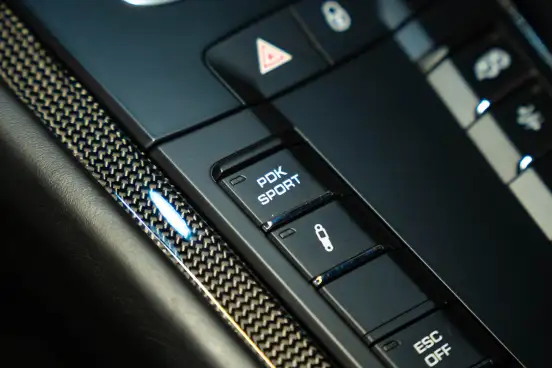 PORSCHE-911-2018