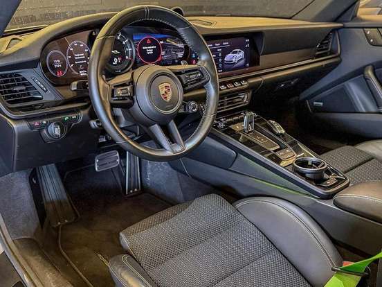 PORSCHE-911-2023