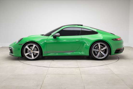 PORSCHE-911-2023