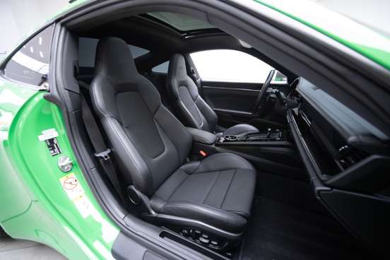 PORSCHE-911-2023