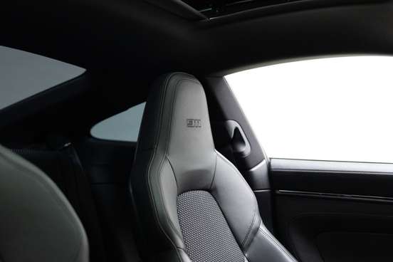 PORSCHE-911-2023
