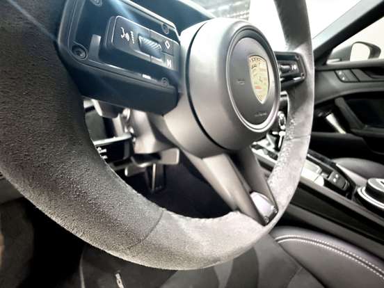 PORSCHE-911-3.0 24V H6 GASOLINA TARGA 4 GTS PDK PORSCHE-911-2023