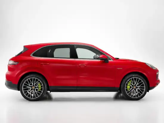 PORSCHE-CAYENNE-2022