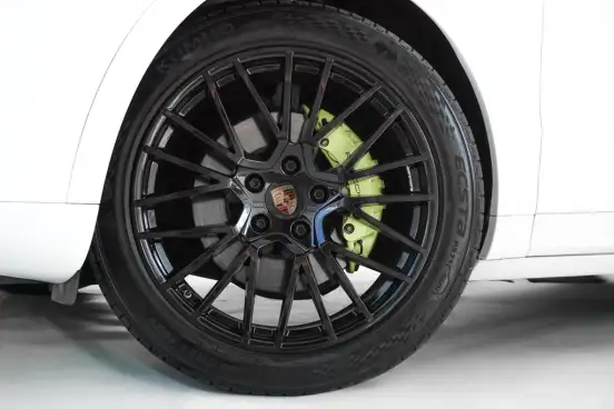 PORSCHE-CAYENNE-2019
