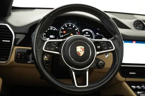 PORSCHE-CAYENNE-2019