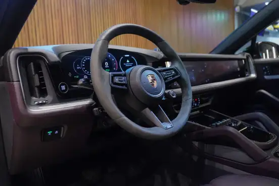 PORSCHE-CAYENNE-2024