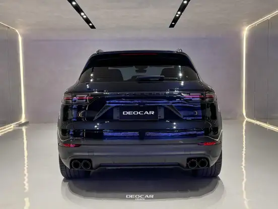 PORSCHE-CAYENNE-2022