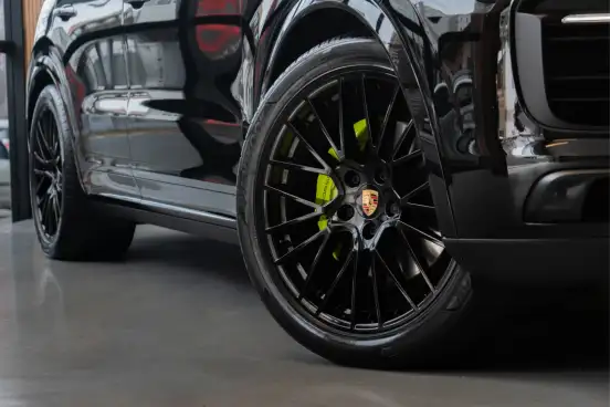 PORSCHE-CAYENNE-2022