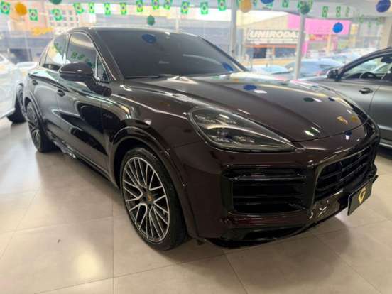 PORSCHE-CAYENNE-2022