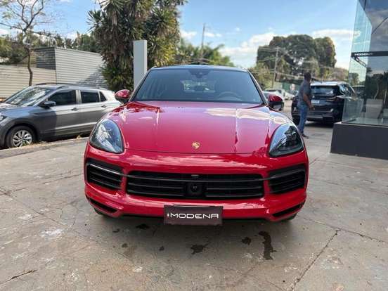PORSCHE-CAYENNE-2022