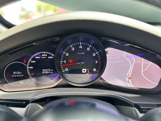 PORSCHE-CAYENNE-2018