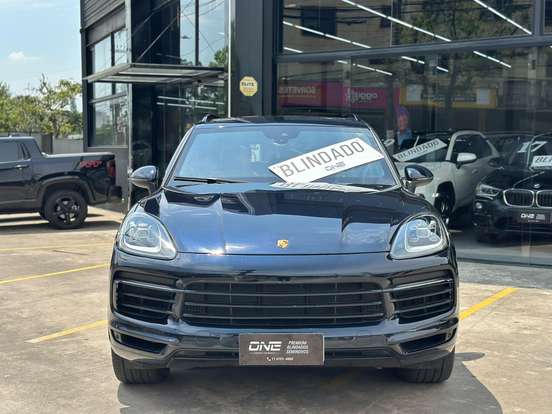 PORSCHE-CAYENNE-2018