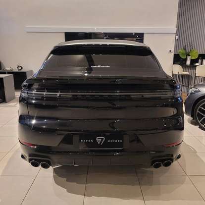 PORSCHE-CAYENNE-2025