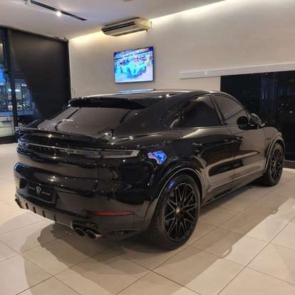 PORSCHE-CAYENNE-2025
