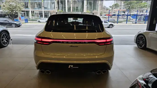 PORSCHE-MACAN-2022