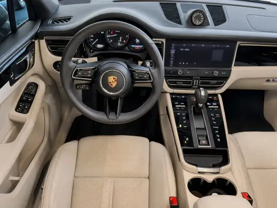 PORSCHE-MACAN-2025