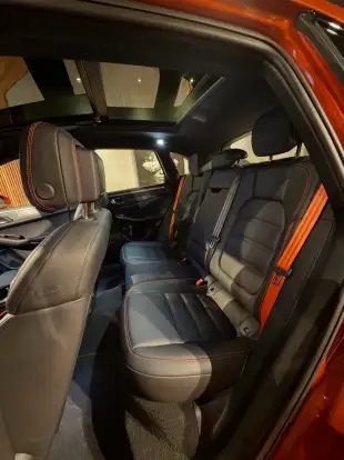 PORSCHE-MACAN-2024