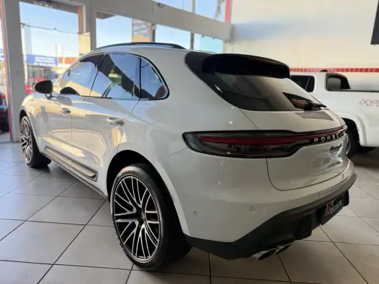 PORSCHE-MACAN-2023