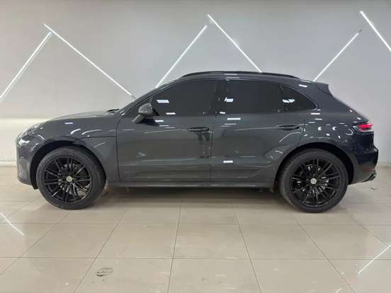 PORSCHE-MACAN-2020