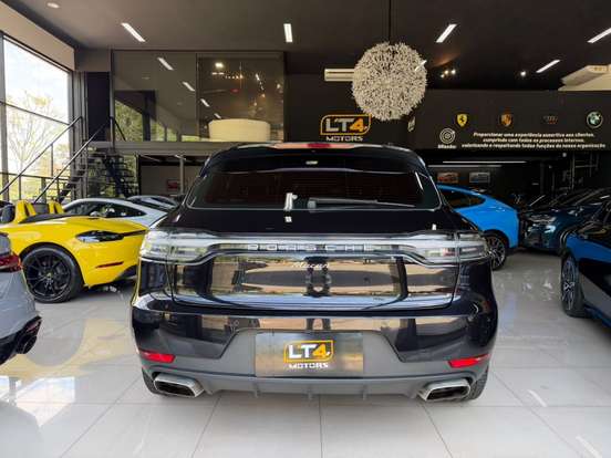 PORSCHE-MACAN-2021