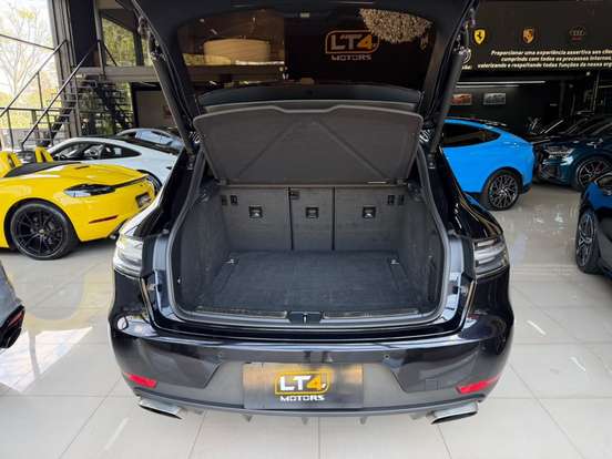 PORSCHE-MACAN-2021