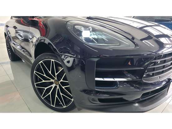 PORSCHE-MACAN-2021