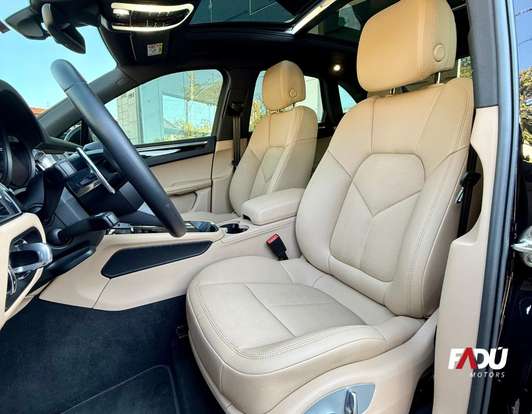 PORSCHE-MACAN-2024