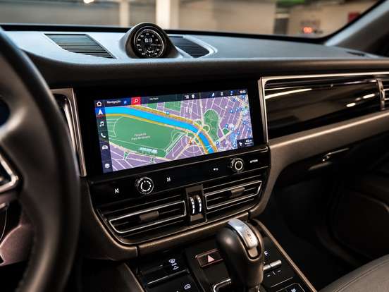 PORSCHE-MACAN-2023