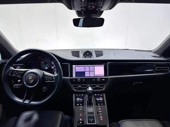 PORSCHE-MACAN-2023