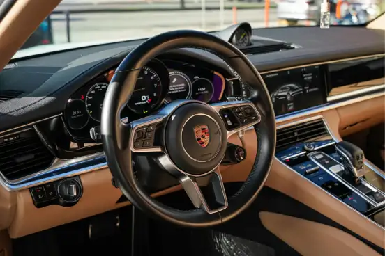 PORSCHE-PANAMERA-2017